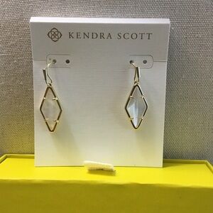 NWT Kendra Scott Kingsley Drop Gold Framed Earrings with White Accents